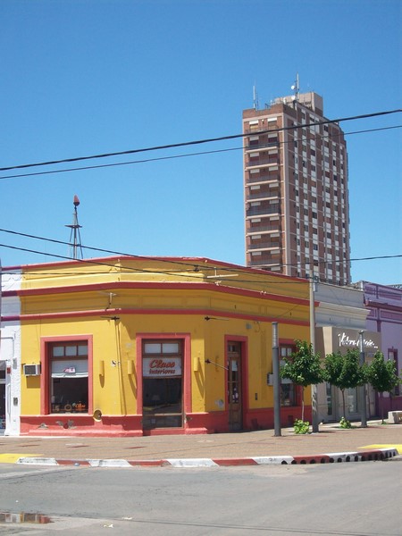 Archivo: ANTIGUO Y MODERNO.jpg